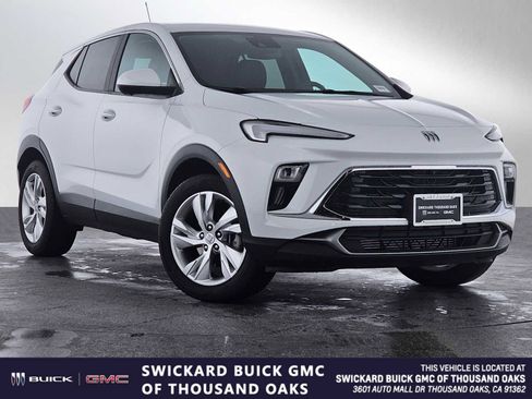 Used 2024 Buick Encore GX Preferred w/ Advanced Technology Package image 1