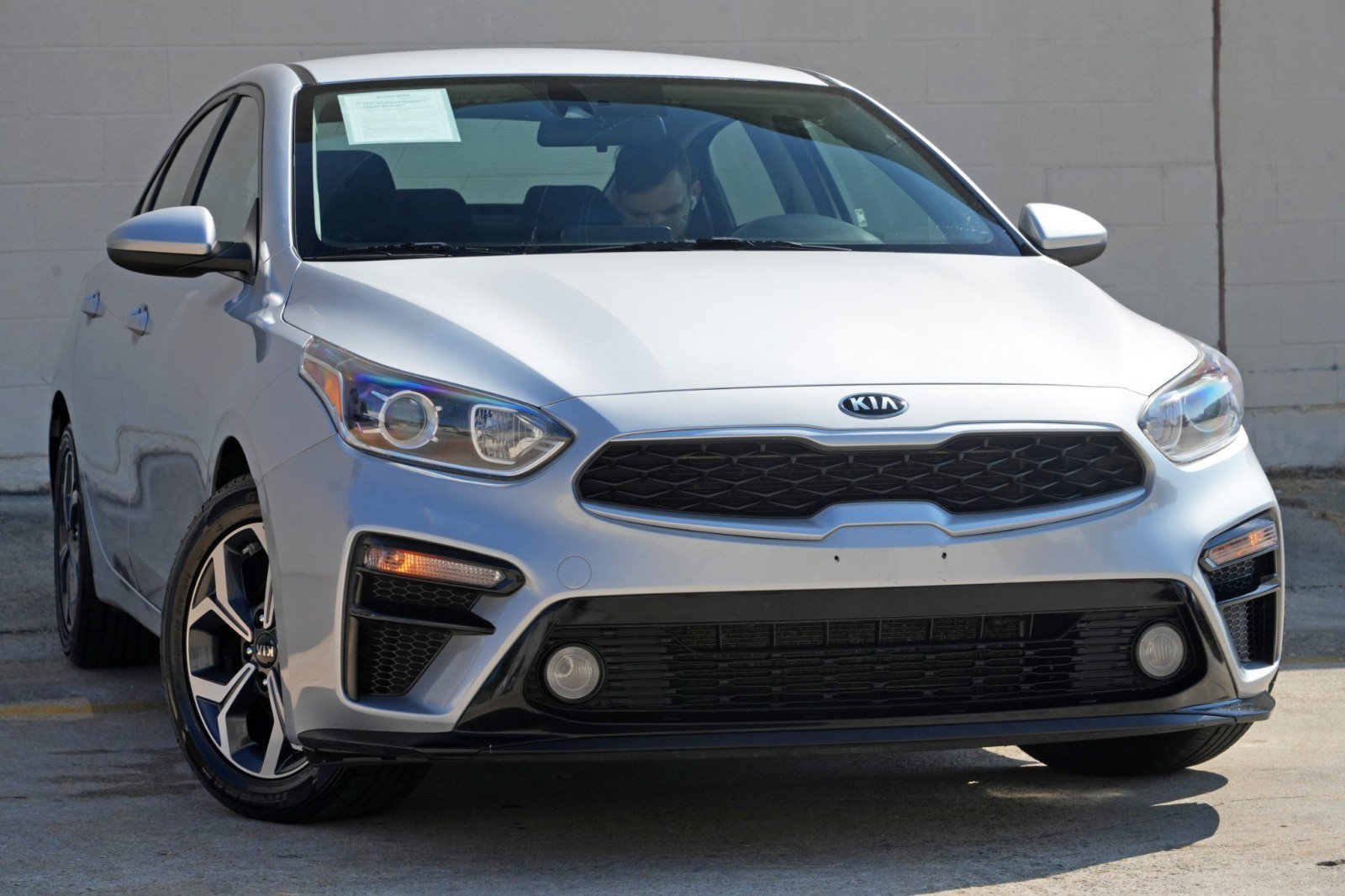 Used 2021 Kia Forte LXS FWD image 2