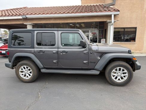 Used 2023 Jeep Wrangler Sport S image 5