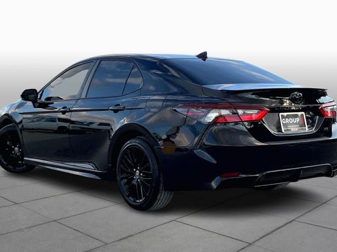 Used 2022 Toyota Camry SE image 11