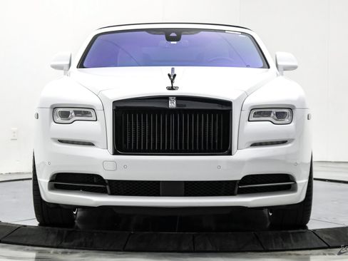 Used 2017 Rolls-Royce Dawn RWD image 37