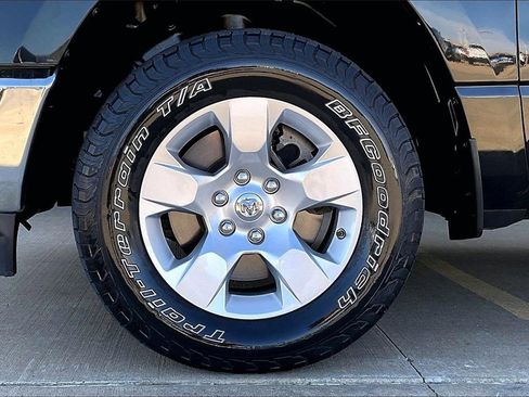 Used 2021 RAM 1500 Big Horn image 9