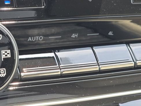 New 2026 Nissan Armada Platinum AWD/4WD image 9