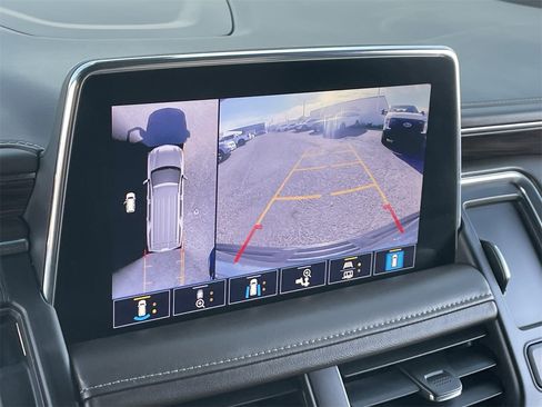 Used 2021 Chevrolet Suburban Z71 w/ Z71 Off-Road Package image 27