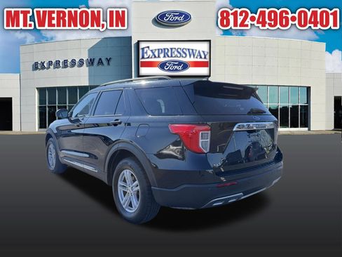Used 2023 Ford Explorer XLT w/ Equipment Group 202A AWD/4WD image 9