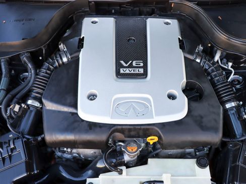 Used 2011 INFINITI G37 Journey w/ Premium Pkg image 41