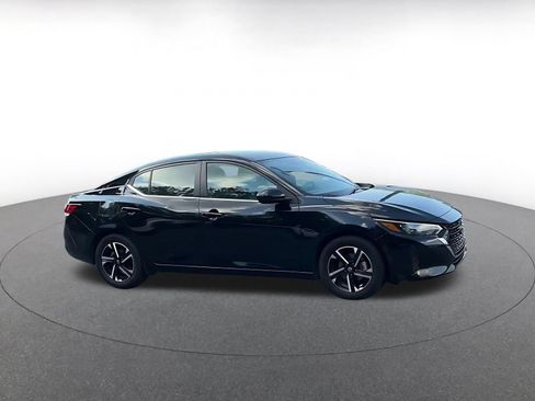 Used 2025 Nissan Sentra SV FWD image 2