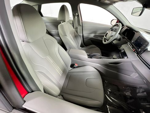 Used 2023 Hyundai Elantra SEL w/ Cargo Package FWD image 25