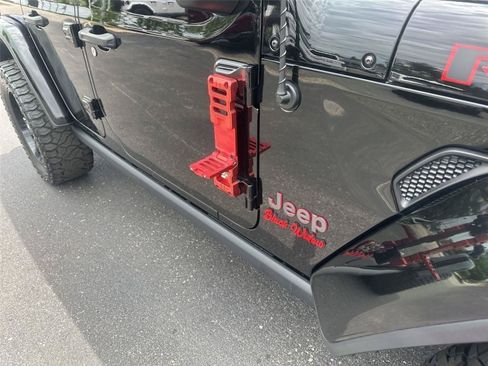 Used 2019 Jeep Wrangler Unlimited Rubicon AWD/4WD image 9