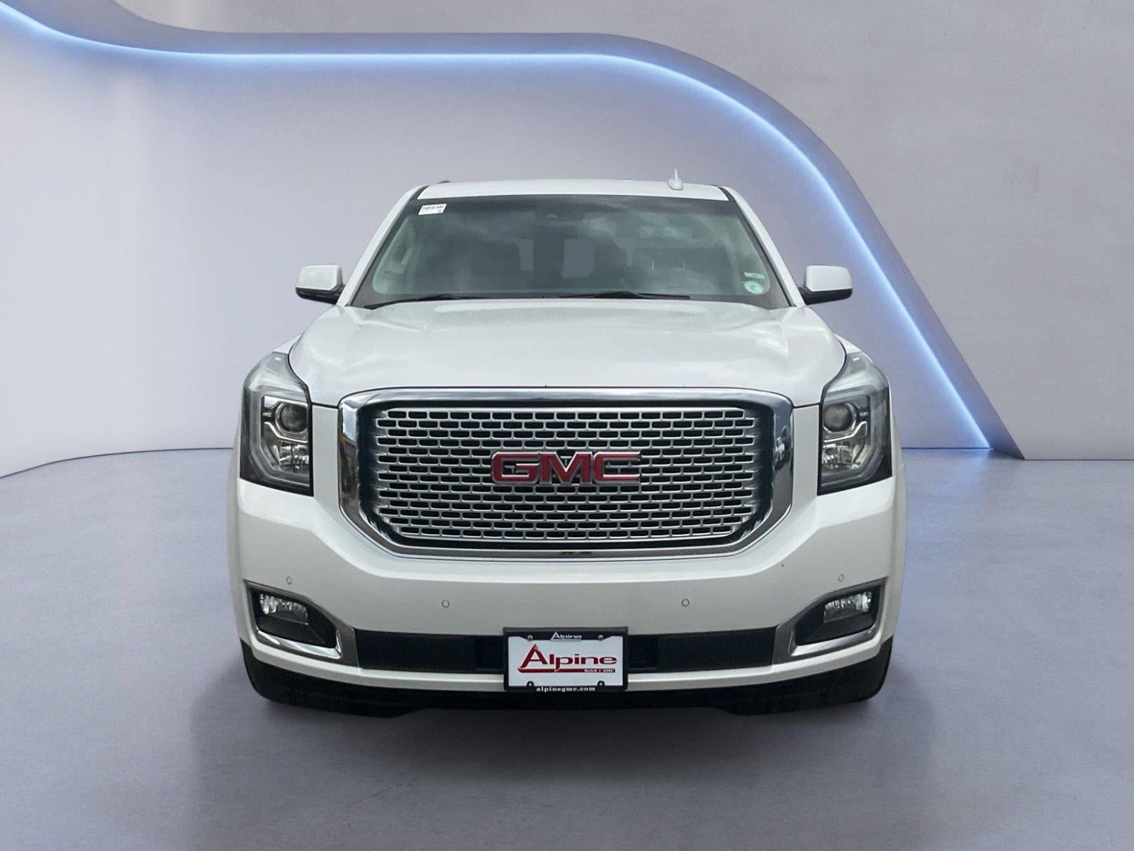 Certified 2017 GMC Yukon Denali w/ Open Road Package AWD/4WD image 8
