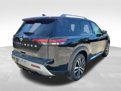 New 2025 Nissan Pathfinder Platinum image 5