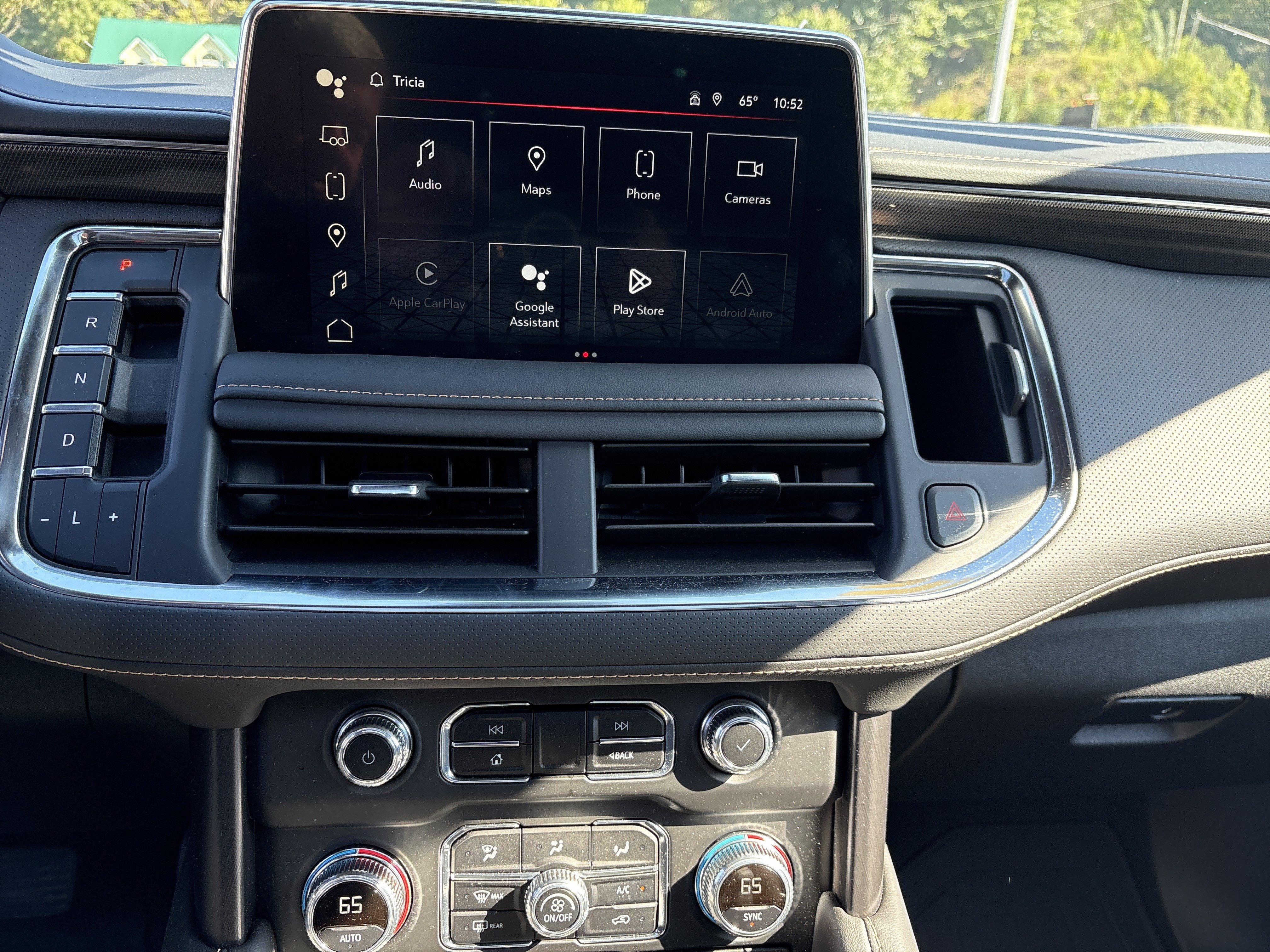 Used 2024 GMC Yukon AT4 AWD/4WD image 18