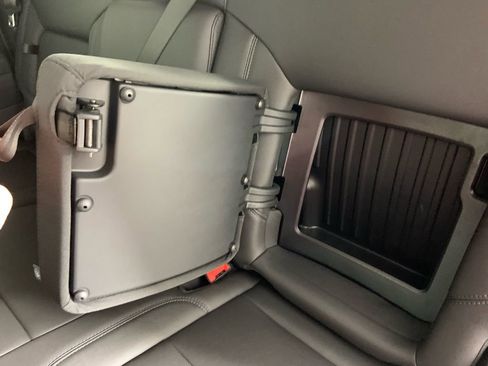 Used 2026 GMC Sierra 1500 SLT image 22