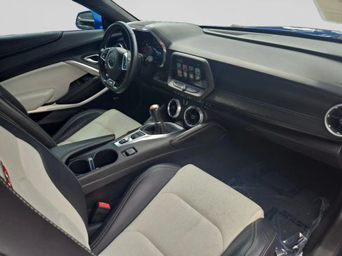 Used 2016 Chevrolet Camaro SS RWD image 35