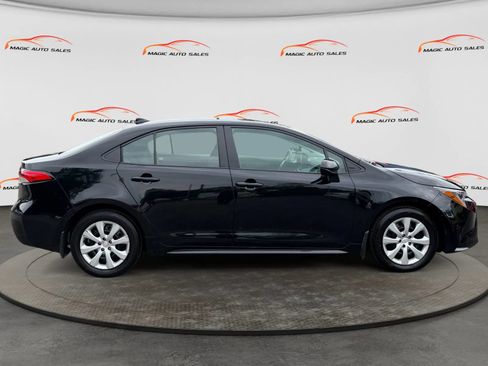 Used 2024 Toyota Corolla LE FWD image 6