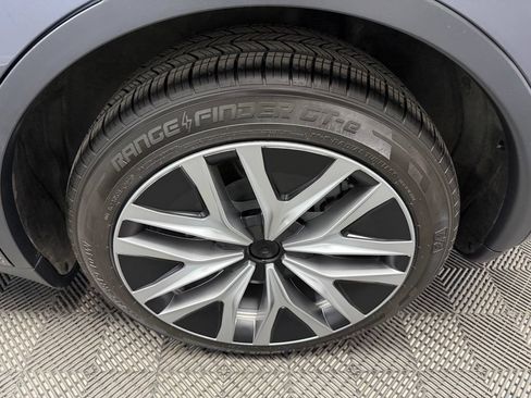 Used 2021 Tesla Model Y Long Range AWD/4WD image 20