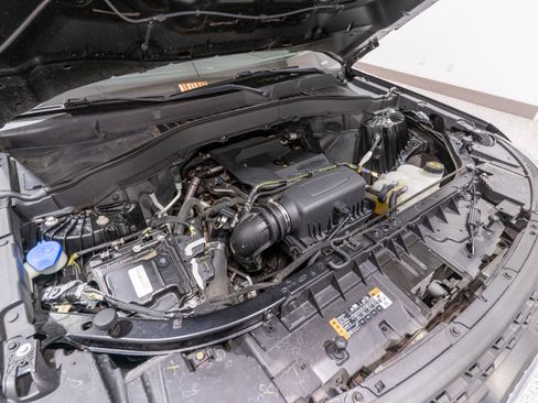 Used 2020 Ford Explorer 2WD image 30