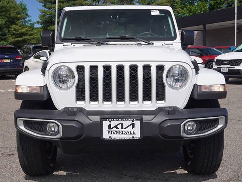 Used 2023 Jeep Gladiator Overland AWD/4WD image 8