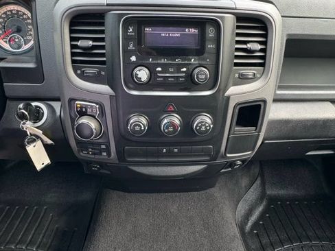 Used 2017 RAM 1500 Express AWD/4WD image 12