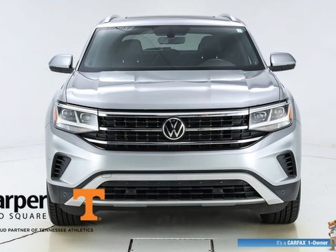 Used 2022 Volkswagen Atlas Cross Sport SE w/ Panoramic Sunroof Package FWD image 16