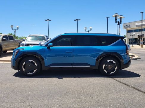Used 2024 Kia EV9 Land AWD/4WD image 7