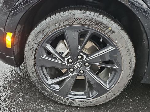 Used 2025 Buick Envision Sport Touring image 4