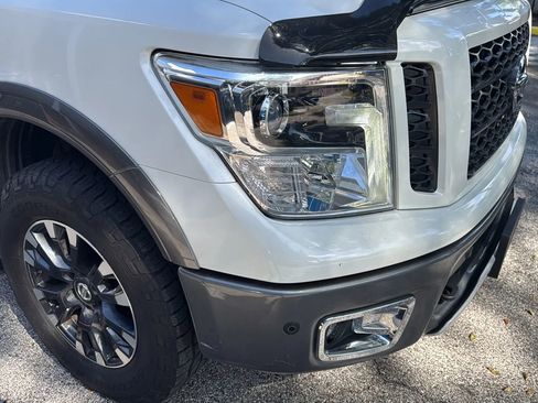 Used 2019 Nissan Titan PRO-4X w/ Pro-4x Convenience Package image 31