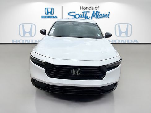 Used 2023 Honda Accord Sport image 2