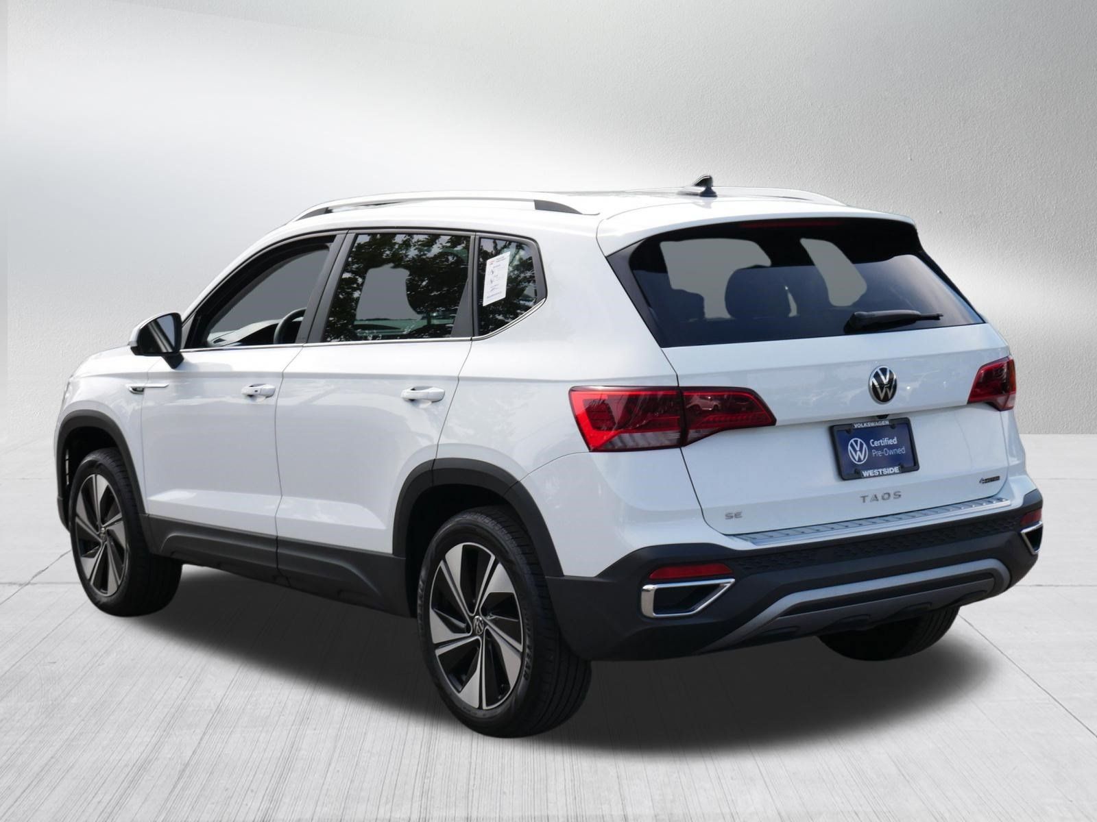 Certified 2023 Volkswagen Taos SE AWD/4WD image 5