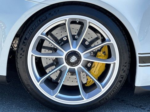Used 2016 Porsche 911 R RWD image 40