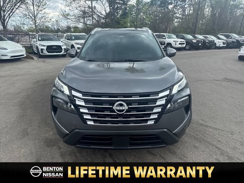 Certified 2025 Nissan Rogue SV w/ SV Premium Package image 9