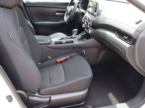 Used 2024 Nissan Sentra SV FWD image 16