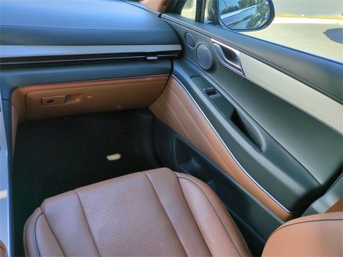 Certified 2025 Genesis GV80 2.5T Prestige image 15