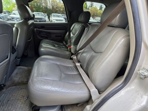 Used 2006 GMC Yukon Denali AWD/4WD image 6