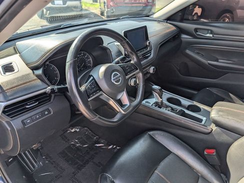 Used 2020 Nissan Altima 2.5 SR FWD image 12