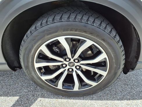 Used 2023 Ford Explorer ST-Line w/ Class IV Trailer Tow Package AWD/4WD image 9