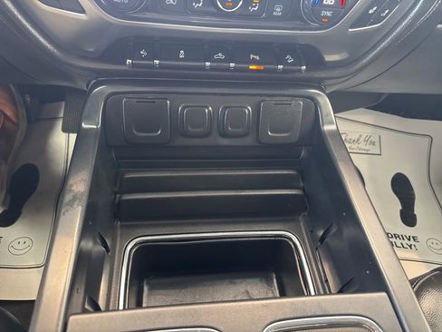Used 2015 Chevrolet Silverado 1500 LTZ Z71 w/ LTZ Plus Package AWD/4WD image 12