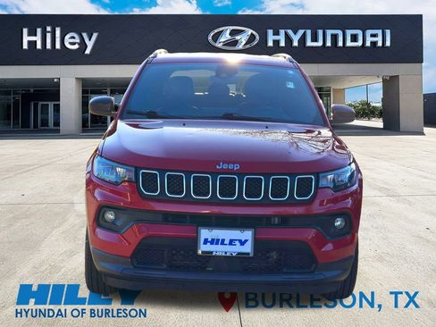 Used 2023 Jeep Compass Latitude w/ Convenience Group image 6