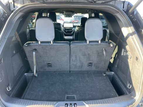Used 2025 Ford Explorer ST-Line AWD/4WD image 35