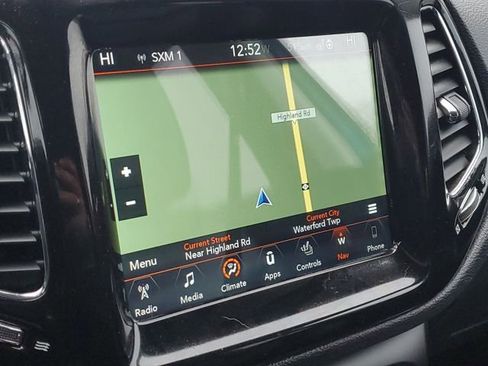 Used 2017 Jeep Compass Limited w/ Navigation Group image 17