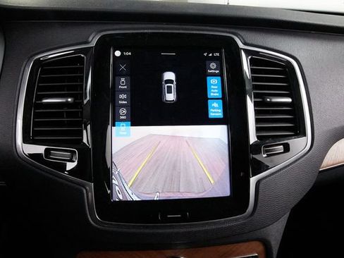 Certified 2023 Volvo XC90 B6 Plus w/ Protection Package Premier AWD/4WD image 14