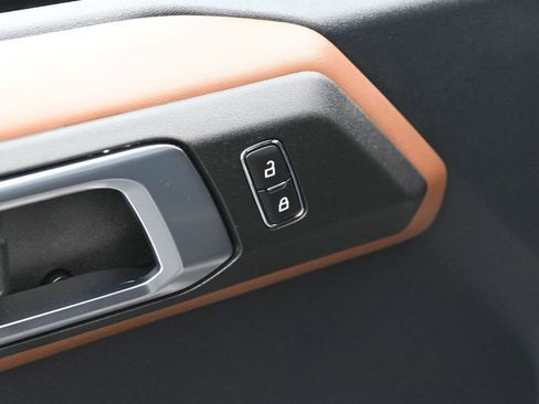 Used 2023 Ford Bronco Outer Banks image 9