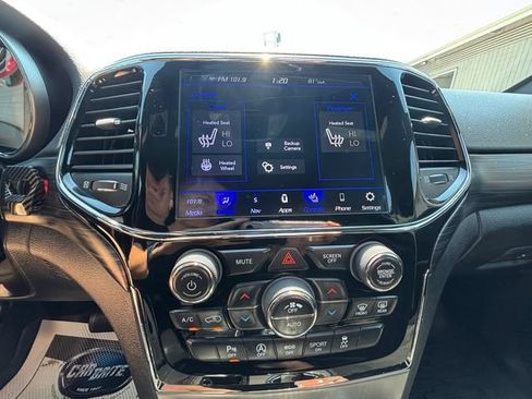 Used 2019 Jeep Grand Cherokee Altitude AWD/4WD image 19