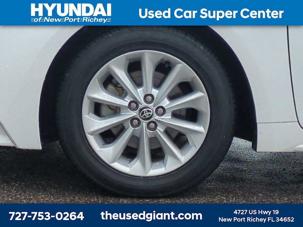 Used 2020 Toyota Corolla LE w/ LE Premium Package FWD image 10