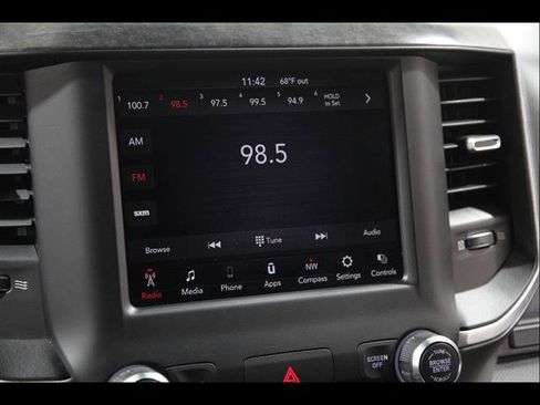 Used 2019 RAM 1500 Big Horn AWD/4WD image 10