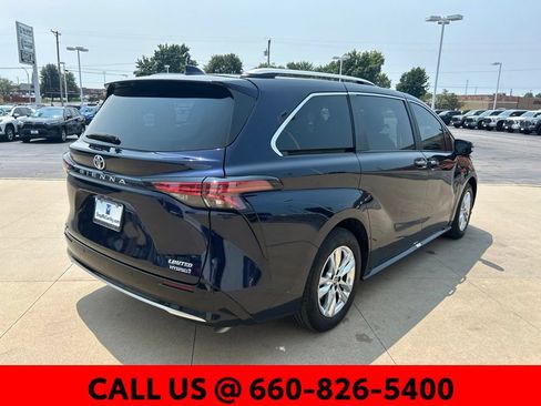 Used 2024 Toyota Sienna Limited AWD/4WD image 5