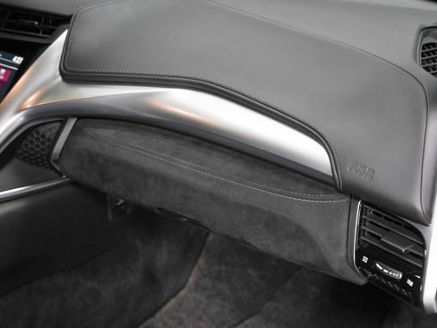 Used 2017 Acura NSX image 32