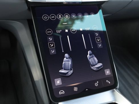 Used 2024 Lucid Air Pure RWD image 19