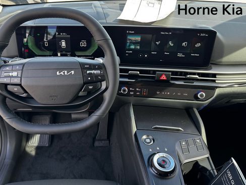 New 2026 Kia Sportage S image 14