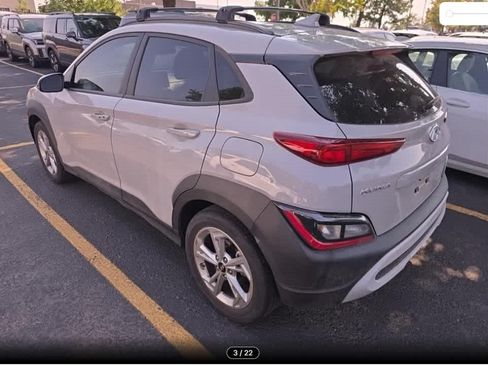 Used 2023 Hyundai Kona SEL FWD image 3